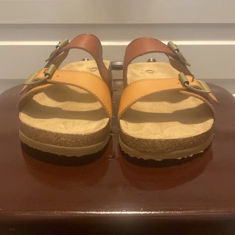 EUC. Brown and Tan Sandals. Women’s Size 10 - Picture 3 of 13